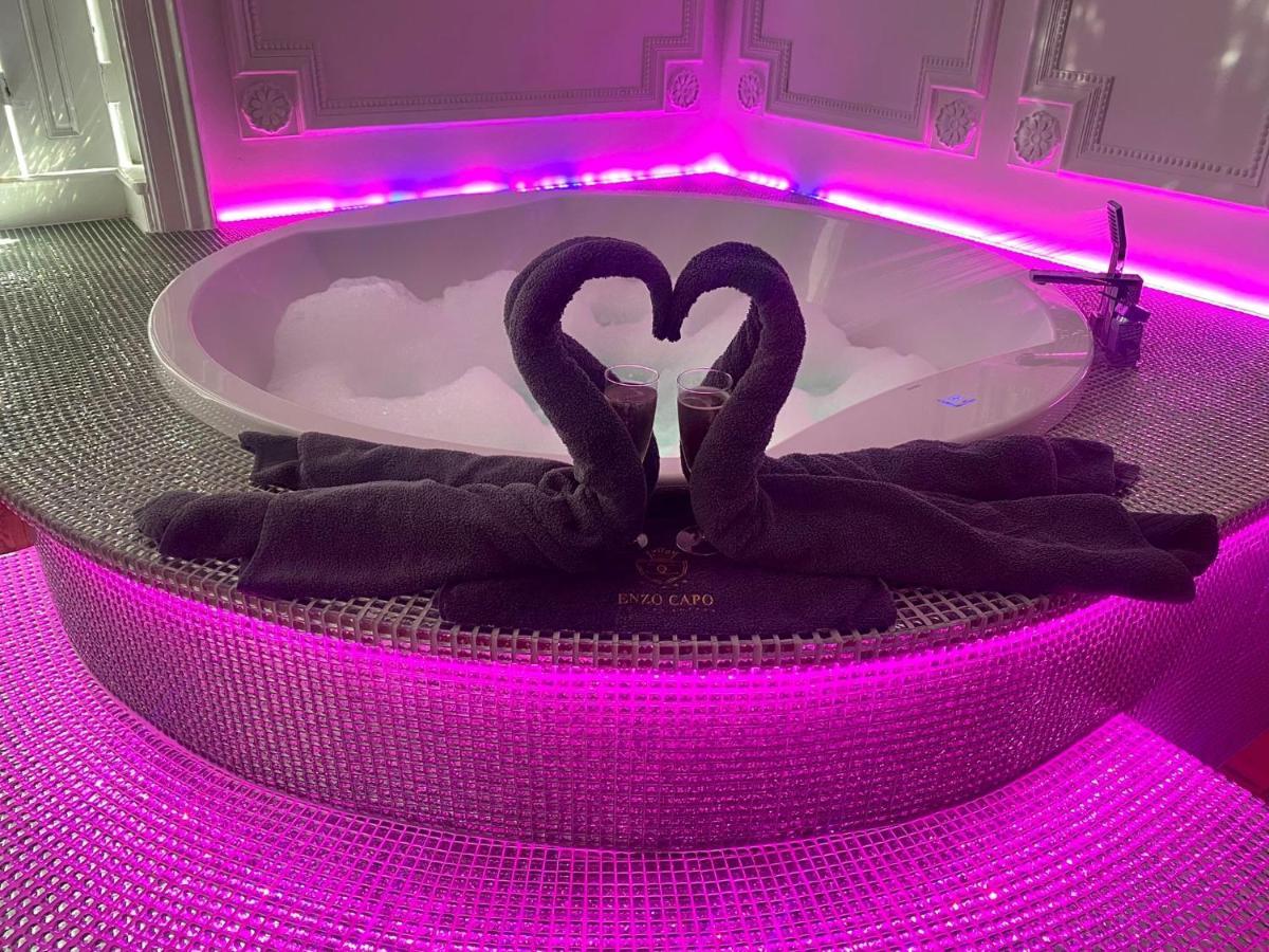 Enzo Capo Jacuzzi Andrassy Apartment Budapest Ngoại thất bức ảnh
